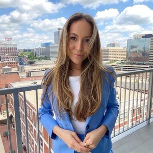 Meet your Posher, Aly